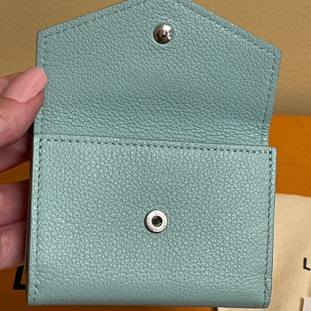 Louis Vuitton LockMini Wallet Mint Green Calf Leather Silver LV Hardware M68481 - Picture 5 of 16